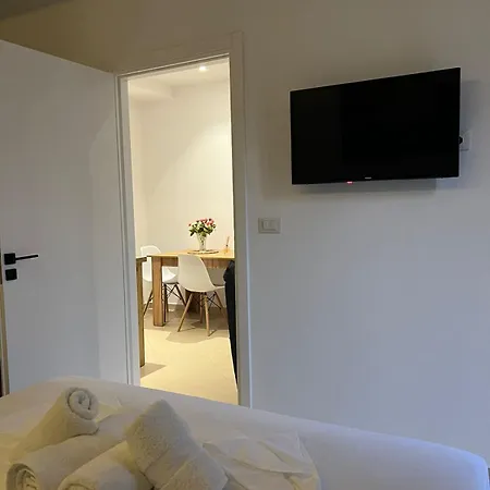 E&l Luxury * Sarandë