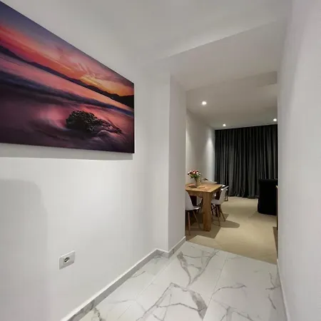 E&l Luxury Apartment Sarande