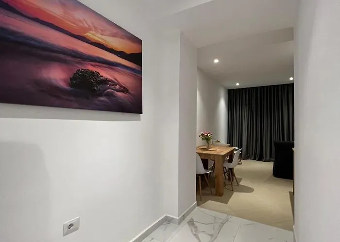 E&l Luxury Apartament Saranda